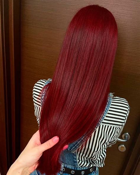 color rojo en cabello - peinados cabello largo